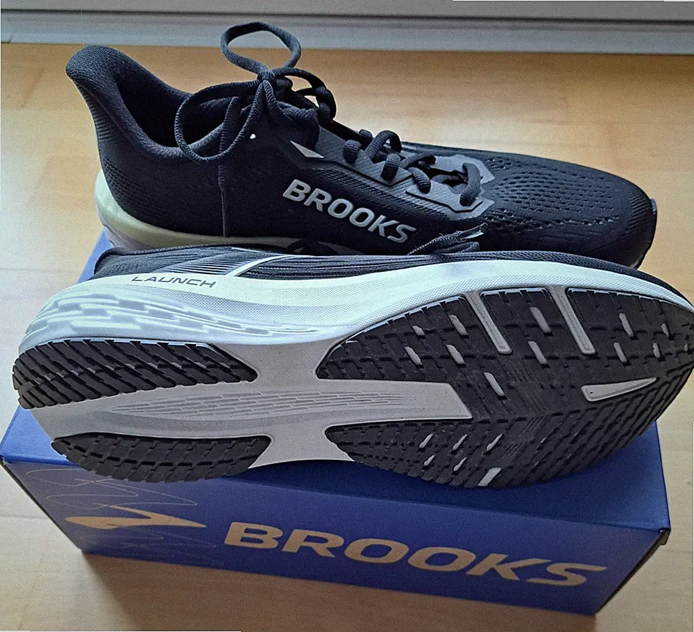 Brooks Laufschuhe Launch 12 Damen, Gr. EU 41 (2a), Farbe: schwarz-weiss - NEU!