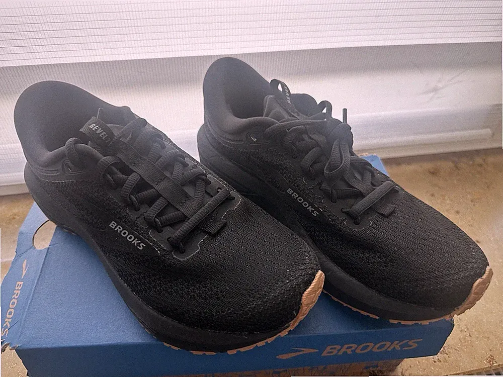 Brooks Revel 7 Damen Laufschuhe Sneaker Gr. 39 Schwarz NEU in OVP