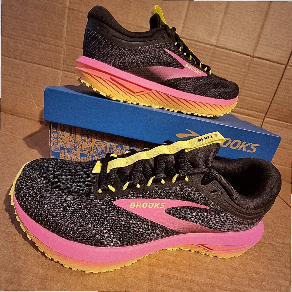 Brooks Revel 7 Damen Laufschuhe UK4,5, schwarz/pink, Premium Workout Sneaker