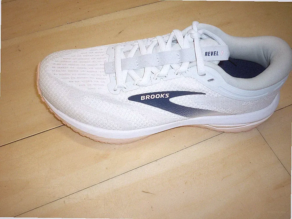 BROOKS REVEL 7 WOMEN NEU