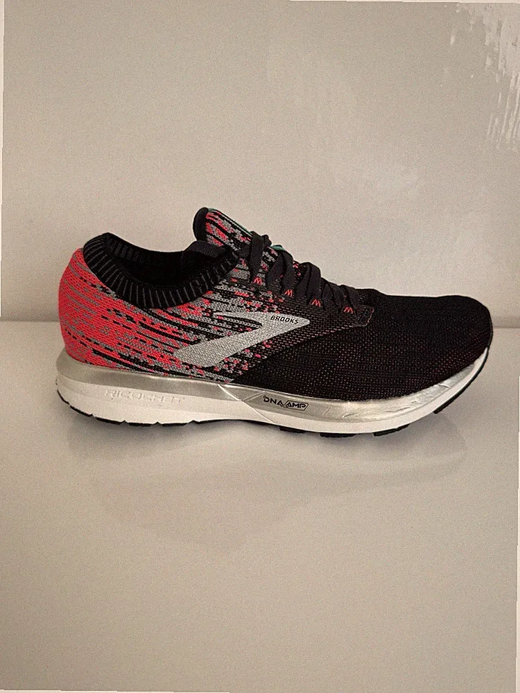 Brooks Ricochet Damen Laufschuhe Gr. 38 UK 5 US 7 Neu