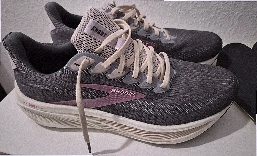 Brooks Schuhe 44 Grau Lila Wie Neu Laufschuhe