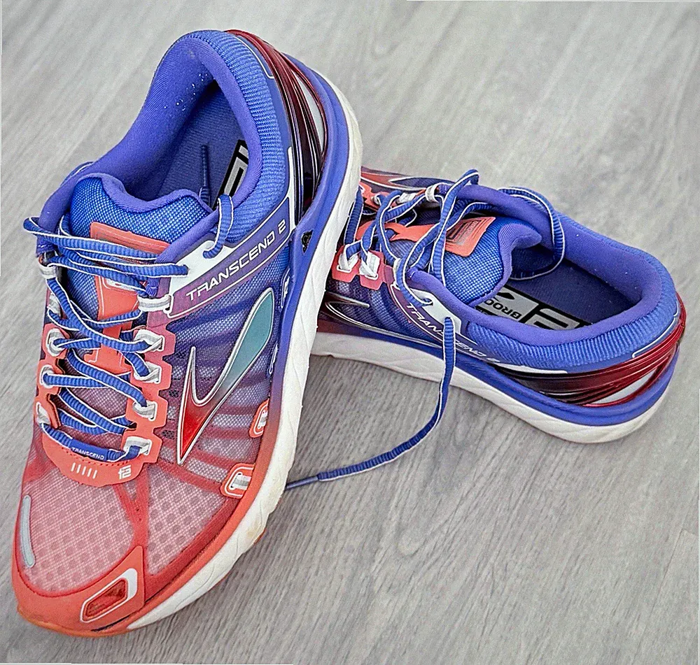 Brooks Transcend 2 Damen Laufschuhe Sneaker Mesh atmungsaktiv Gr. UK 7 MPN