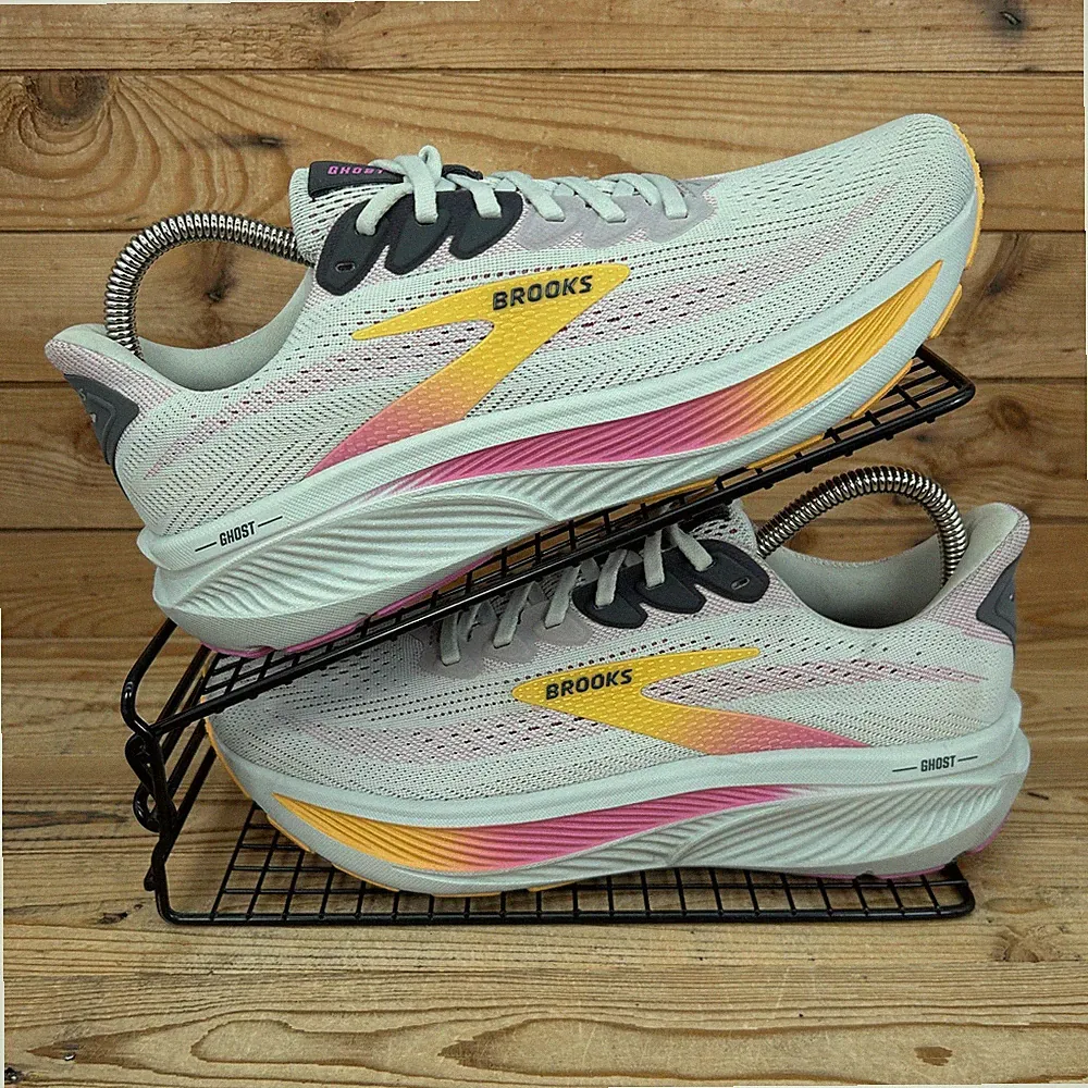 Brooks Turnschuhe Damen Gr. UK 7,5 Ghost 17 Oyster apricot Straßenlauf Fitnessschuhe