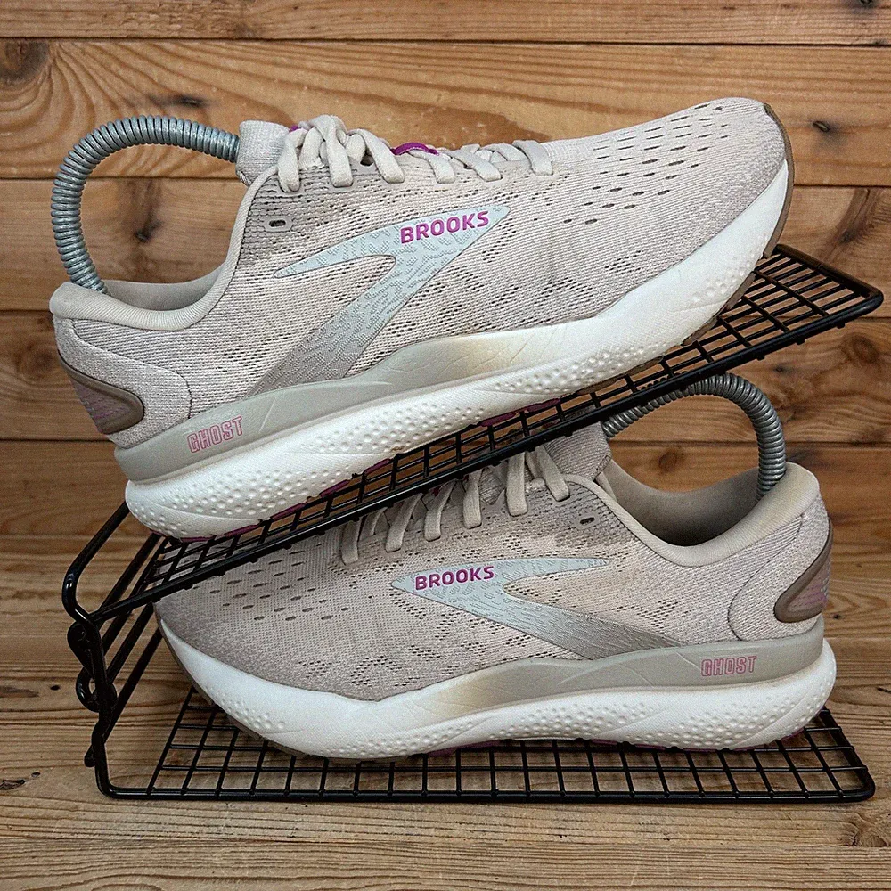 Brooks Turnschuhe Damengröße UK 4,5 Ghost 16 beige gepolsterte Straßenlaufschuhe