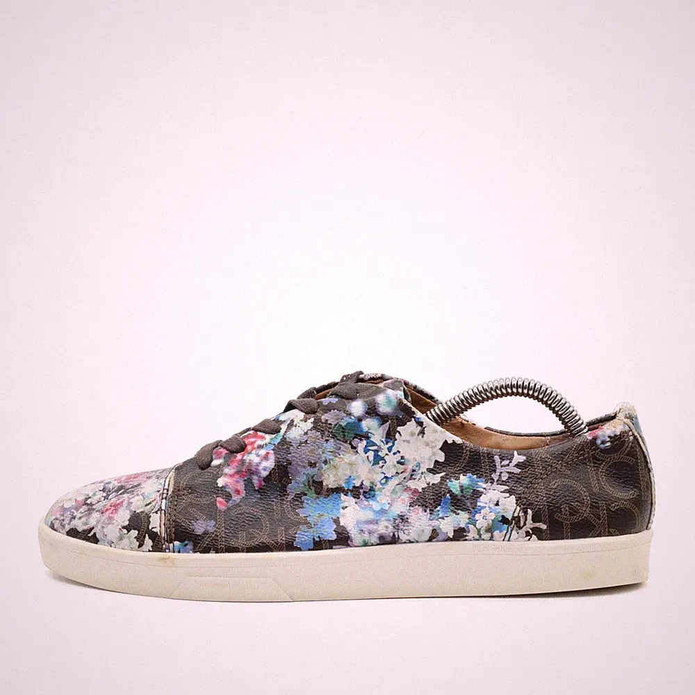 Calvin Klein Damen IMILIA Schnürschuhe mehrfarbig Stoff Bequem Sneaker EU 39