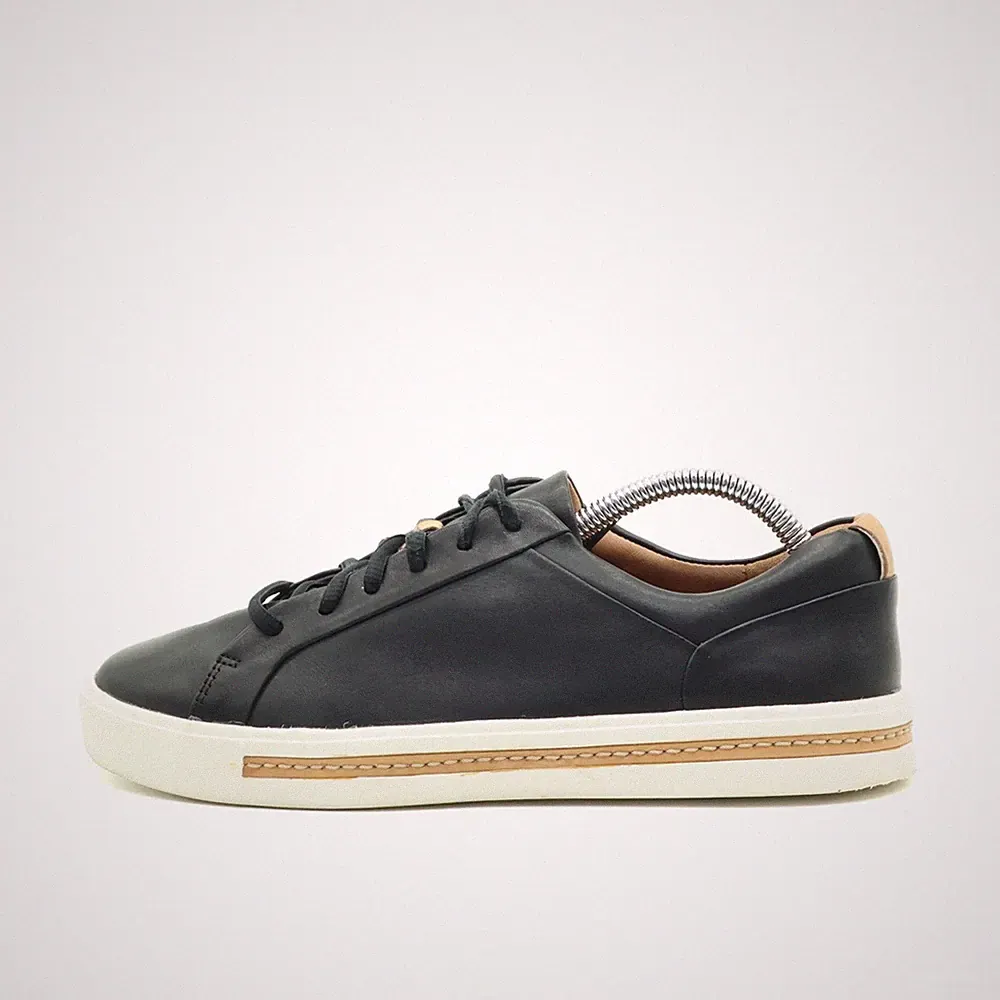 Clarks Damen 14766 Schuh Schwarz Glattleder Low-Top Komfort Sneaker EU 37