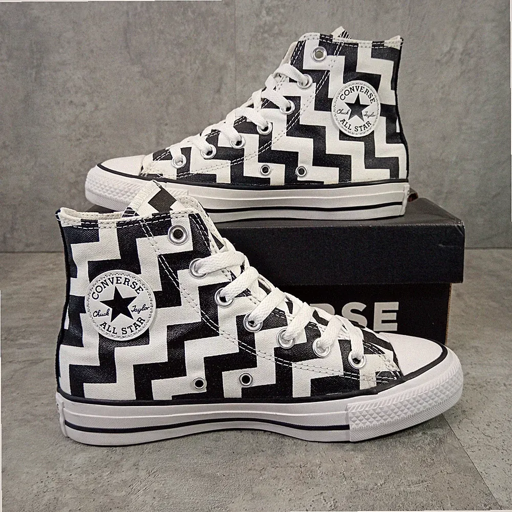 Geometrisch Bahnlaufschuhe