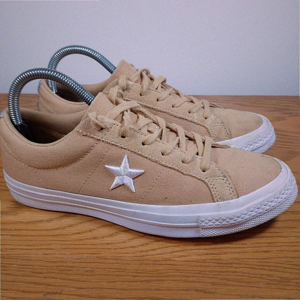 Converse Schuhe Damen Größe UK 6 One Star beige weiß Canvas Schnürschuhe niedrig Turnschuhe