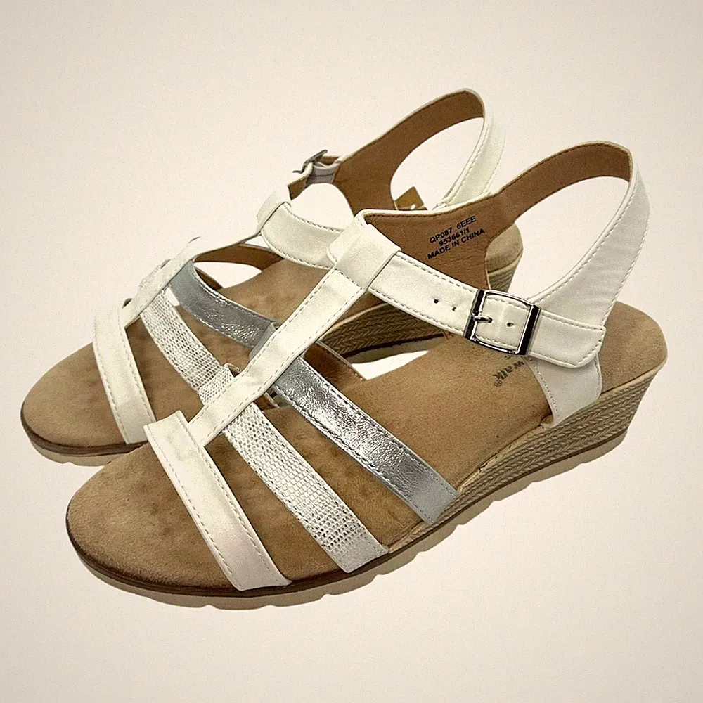 Cushion Walk Damen-Sandale UK-Größe 6 weiß Lederriemen Schnalle Stoffschuhe