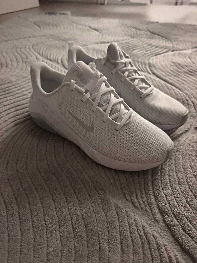 Damen Sneaker Turnschuhe Laufschuhe Von Nike Bella 7 Größe 39