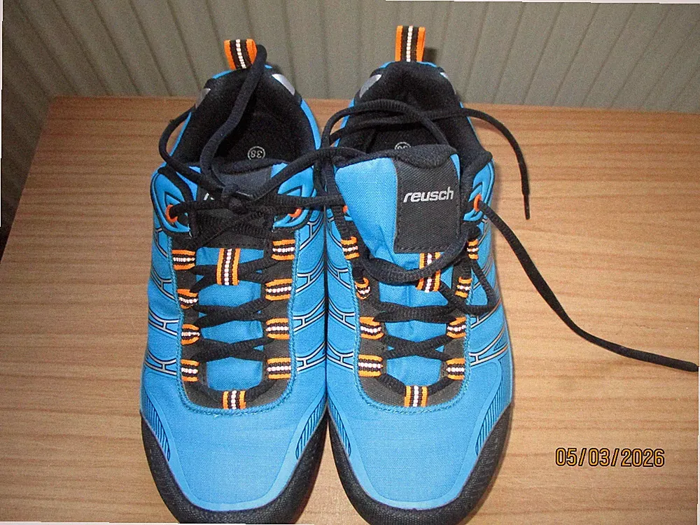 Damenschuhe, Sportschuhe, Laufschuhe, neuwertig, wenig getragen, Gr. 38