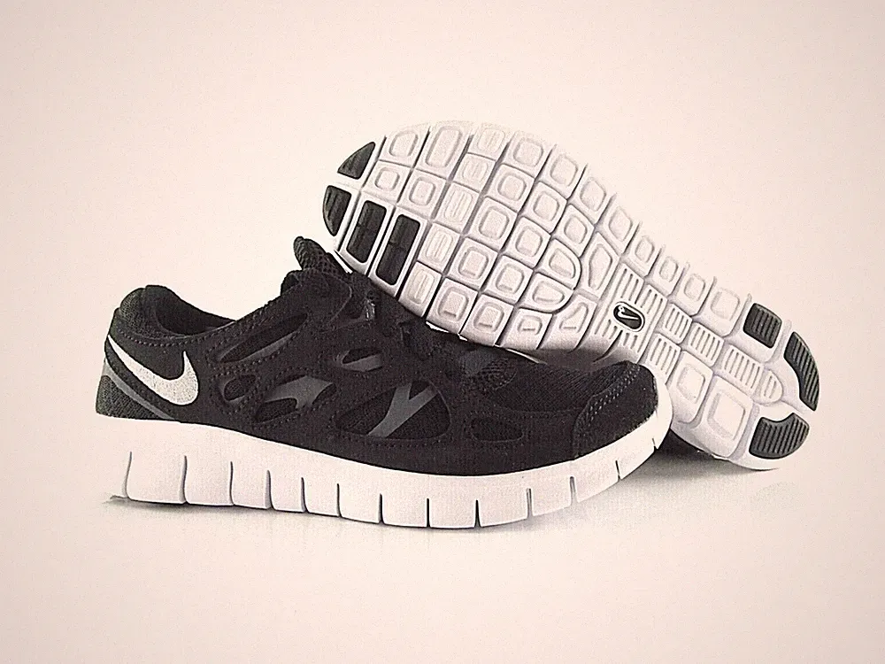 DM9057-001 Nike Free Run 2 Schwarz (W) Damenschuhe Laufschuhe Sportschuhe