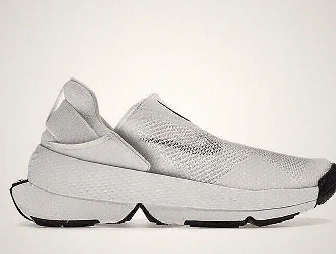 DR5540-102 Nike GO FlyEase Turnschuhe Sneakers Damen Weiß Laufschuhe
