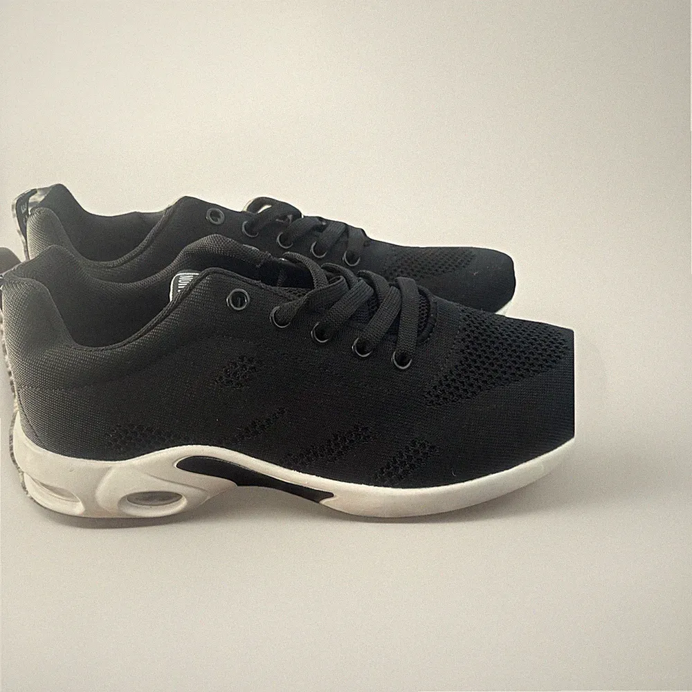 Elegante Damen Pumps Spangen-Schuhe, Größe 42, Schwarz, Tanz-Laufsohle Unbenutzt
