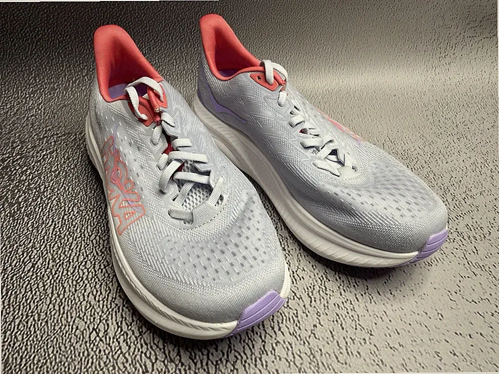 Hoka Mach 6 Damen-Laufschuhe blassdämmerung Möwe sportlich Größe 10,5 breit