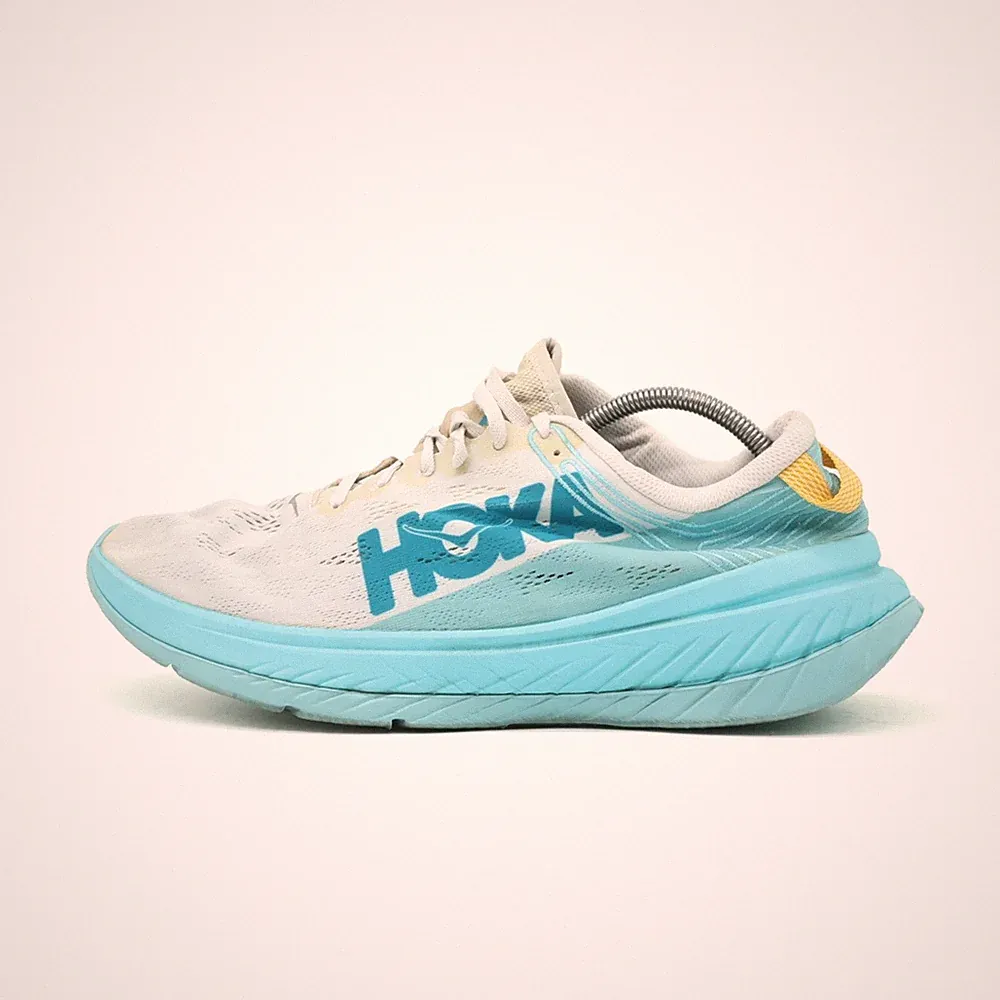 Hoka One Damen Carbon X Laufschuhe Weiß/Türkis/Gelb Mesh Laufschuh EU 43 1/3