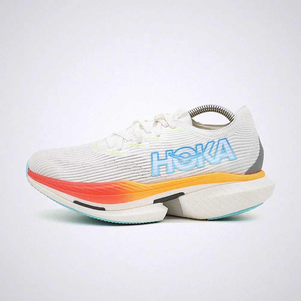 Hoka One Damen Cielo X1 Laufschuhe Weiß/Orange/Blau Carbonplatte, Leicht EU 38