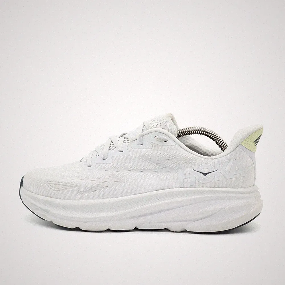 Hoka One Damen Clifton 9 Schuhe weiß Textil Low-Top Laufschuhe EU 39 1/3