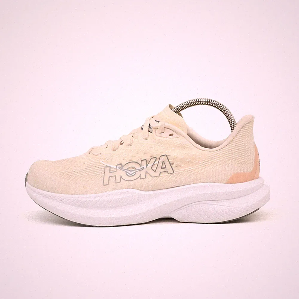 Hoka One Damen Mach 6 Schuh Beige Mesh Low-Top Vegan Laufschuh EU 36⅔