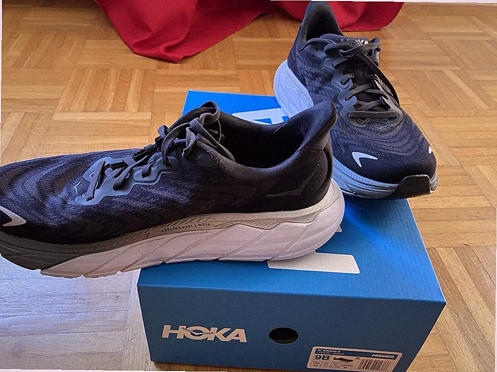 Hoka One One Arahi 6 Damen Laufschuhe/Jogging, Schwarz, Gr. 40 1/3/UK 7.5