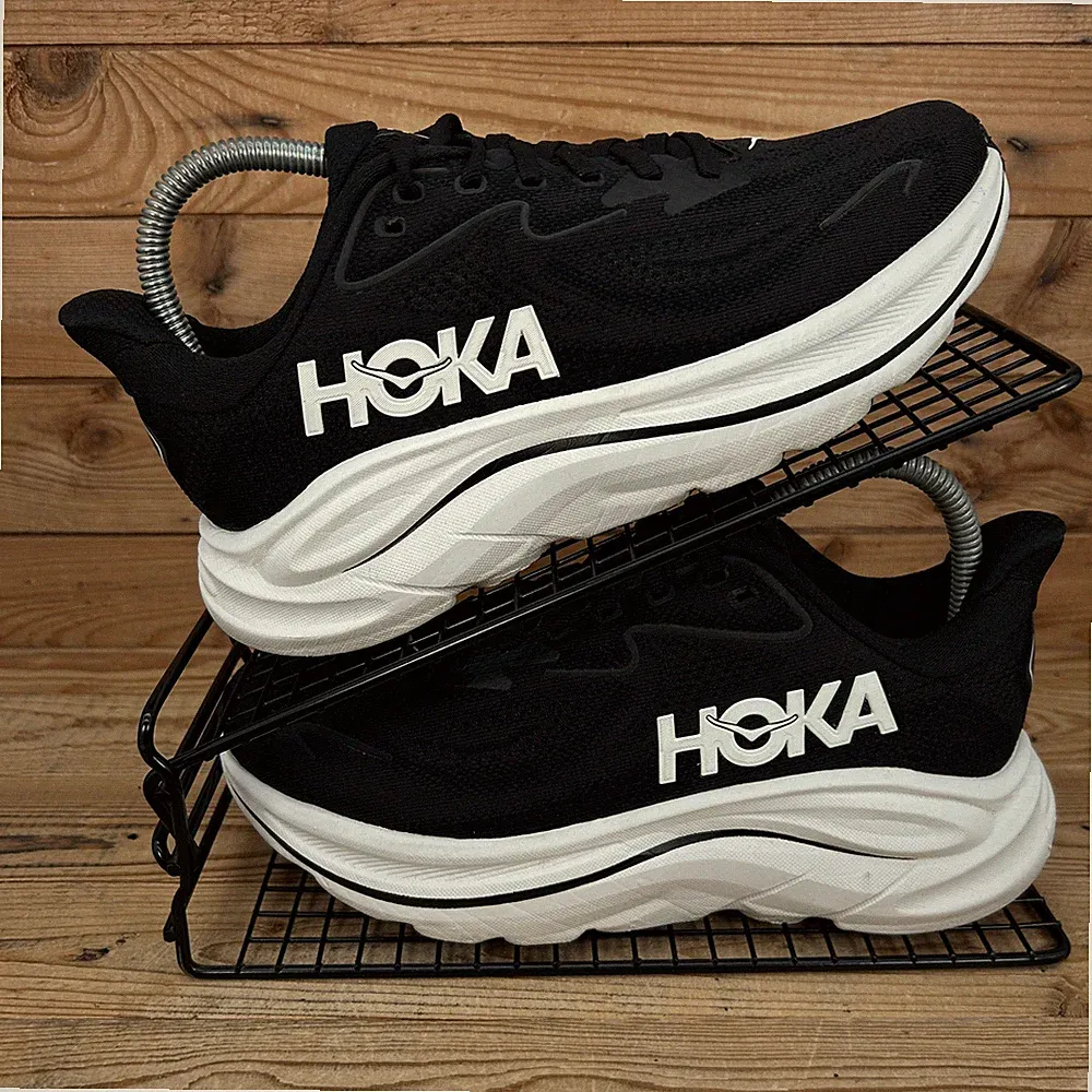 Hoka One One Turnschuhe Damen Gr. UK 4,5 Clifton 10 schwarz weiß Straßenlaufschuhe