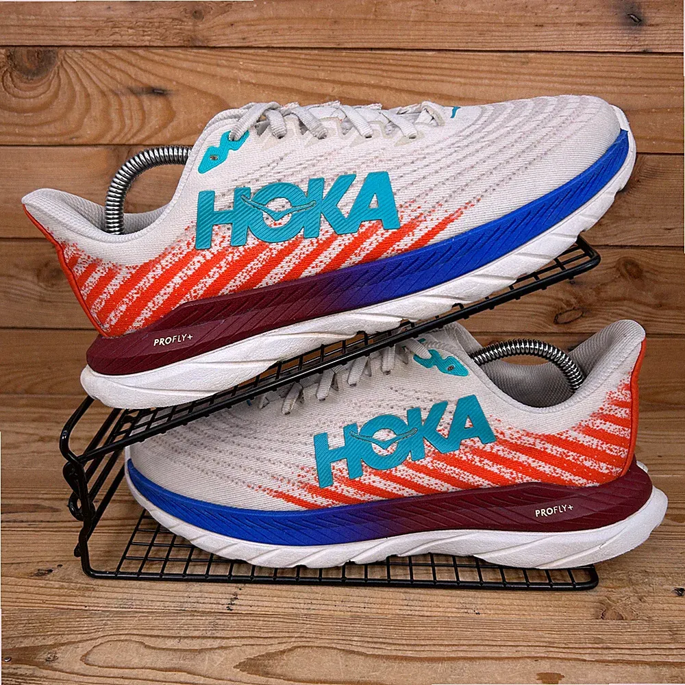 Hoka One One Turnschuhe Damen Größe UK 7,5 Mach 5 weiß Straßenlauf Fitnessschuhe