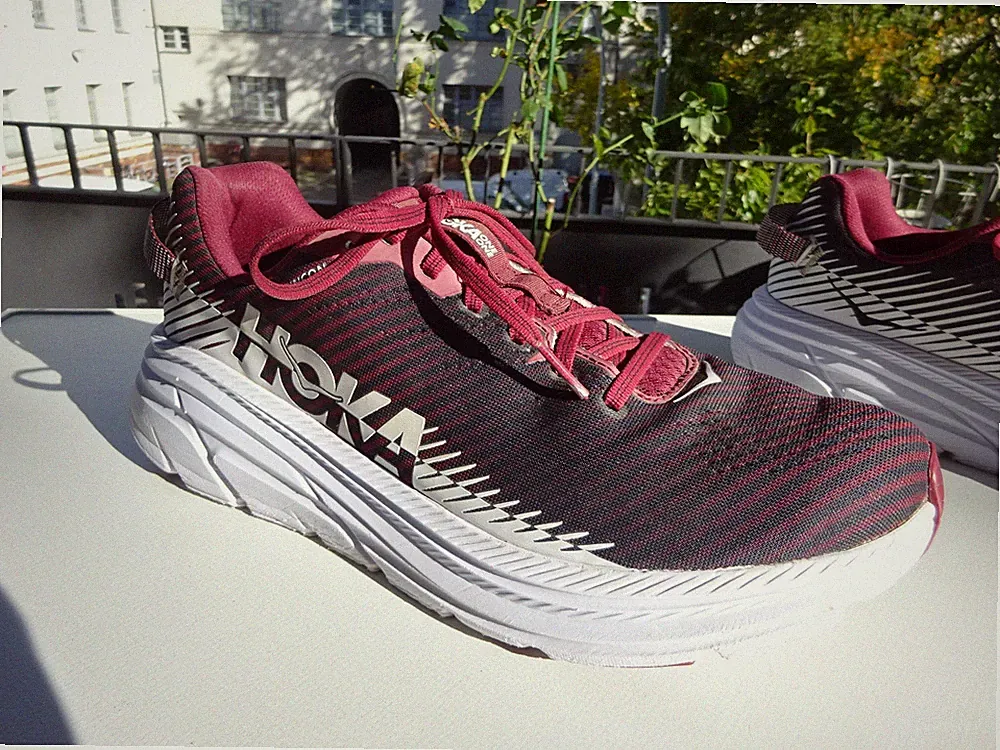 HOKA RINCON 2 Damen Laufschuhe XL-Extralight Sneaker Bordo Weiß Gr.44(UK9.5) TOP