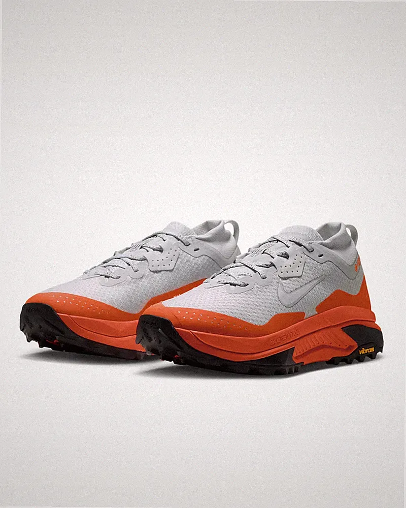 IO7933-002 Nike ACG Zegama Trail GORE-TEX wasserdichte Laufschuhe (Damen)