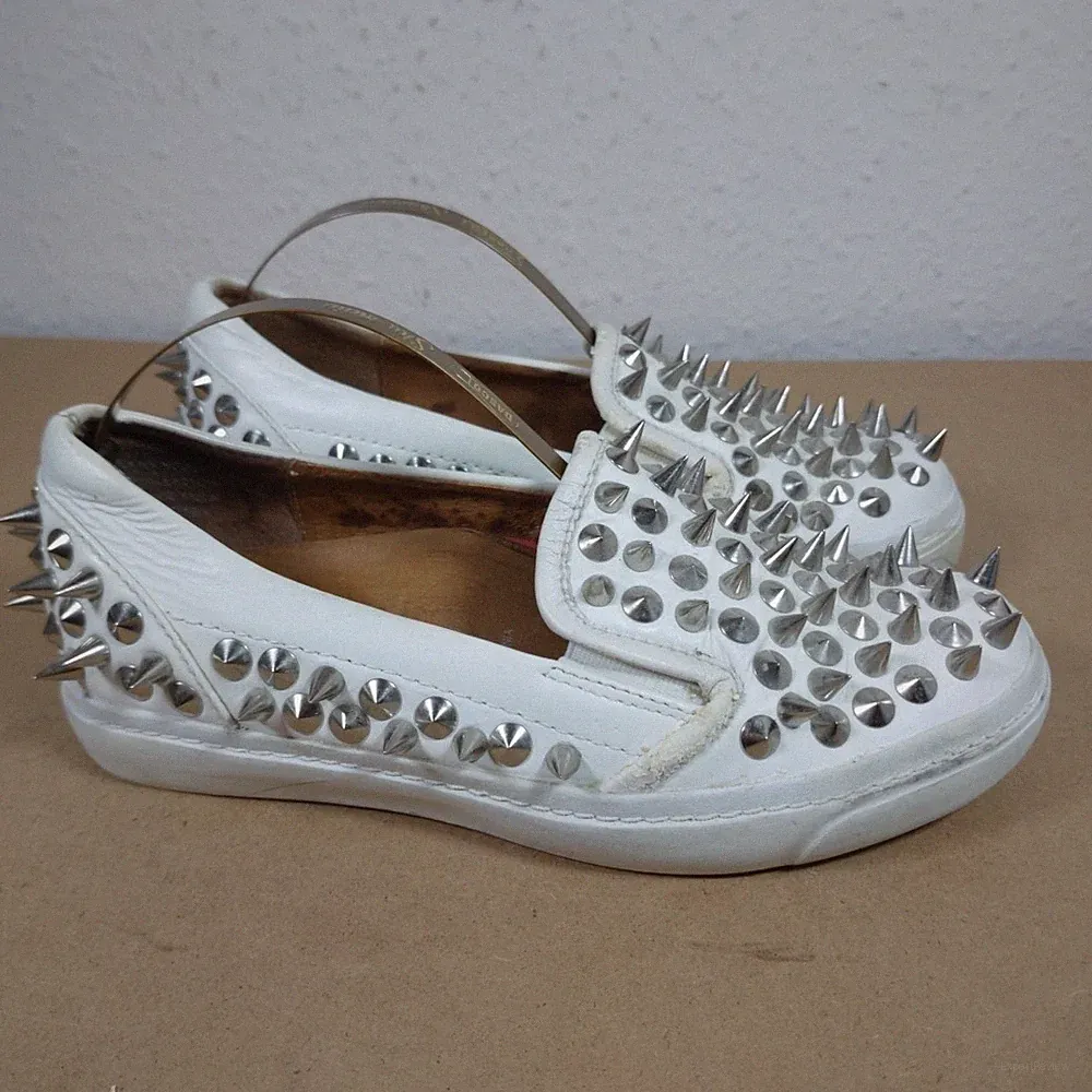 Jeffrey Campbell Spiked Sneaker Schuh Freizeit Classic Weiß Slipper Gr. UK 3 Gebraucht