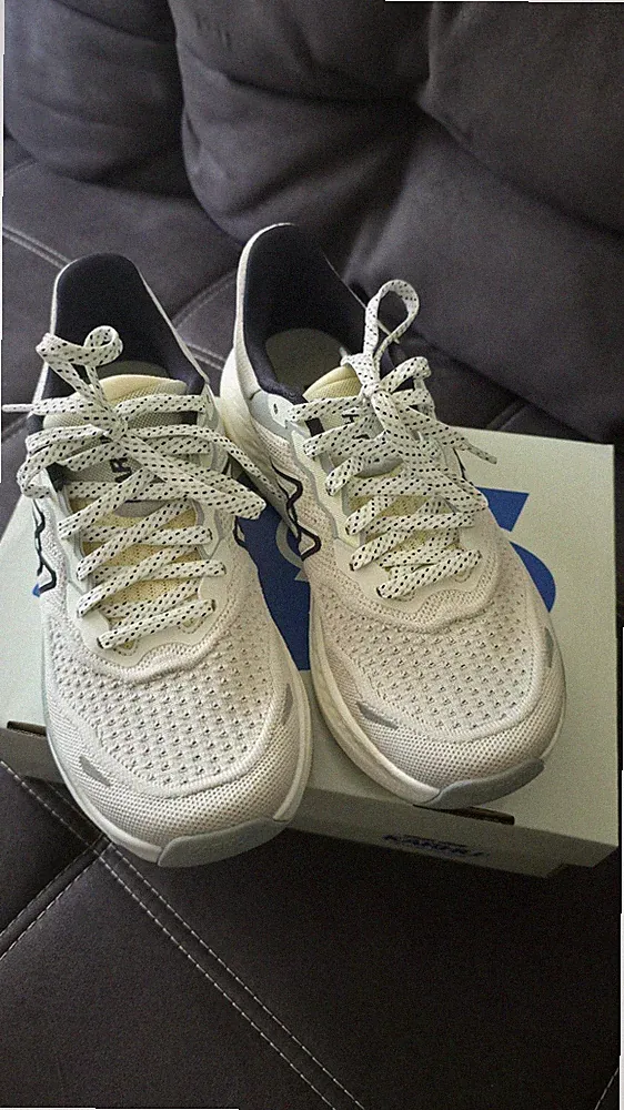 Karhu Mestari Run 2.0 Damen * professionelle Laufschuhe * 42,5 * NEU