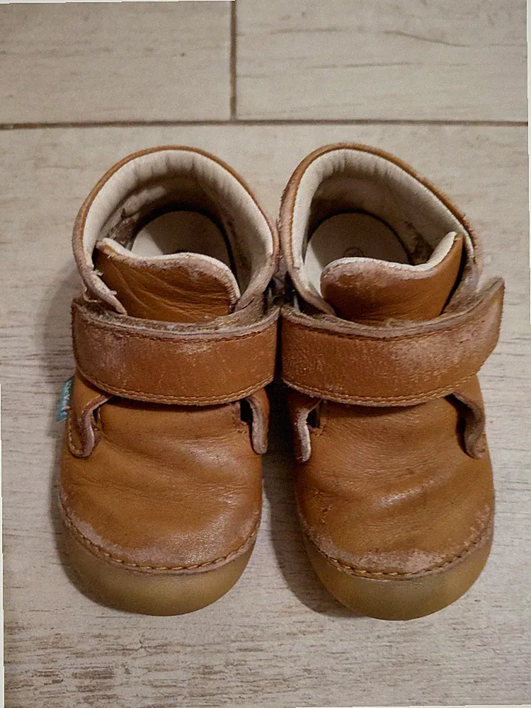 Kickers Halbschuhe Leder Lauflernschuh Gr. 23 Klettverschluss wie Barfußschuhe
