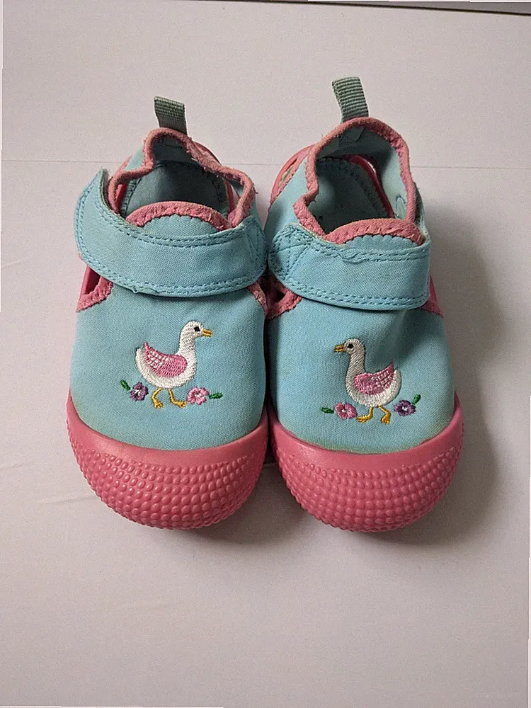 Kinder Aqua Schuhe Wasser Schwimmen Strand Pool Schuhe Ente Stickerei Rosa Blau Größe UK 9