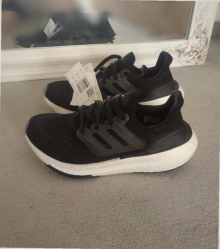 Laufschuhe Adidas Ultraboost Light W , Schwarz, Size 36.5