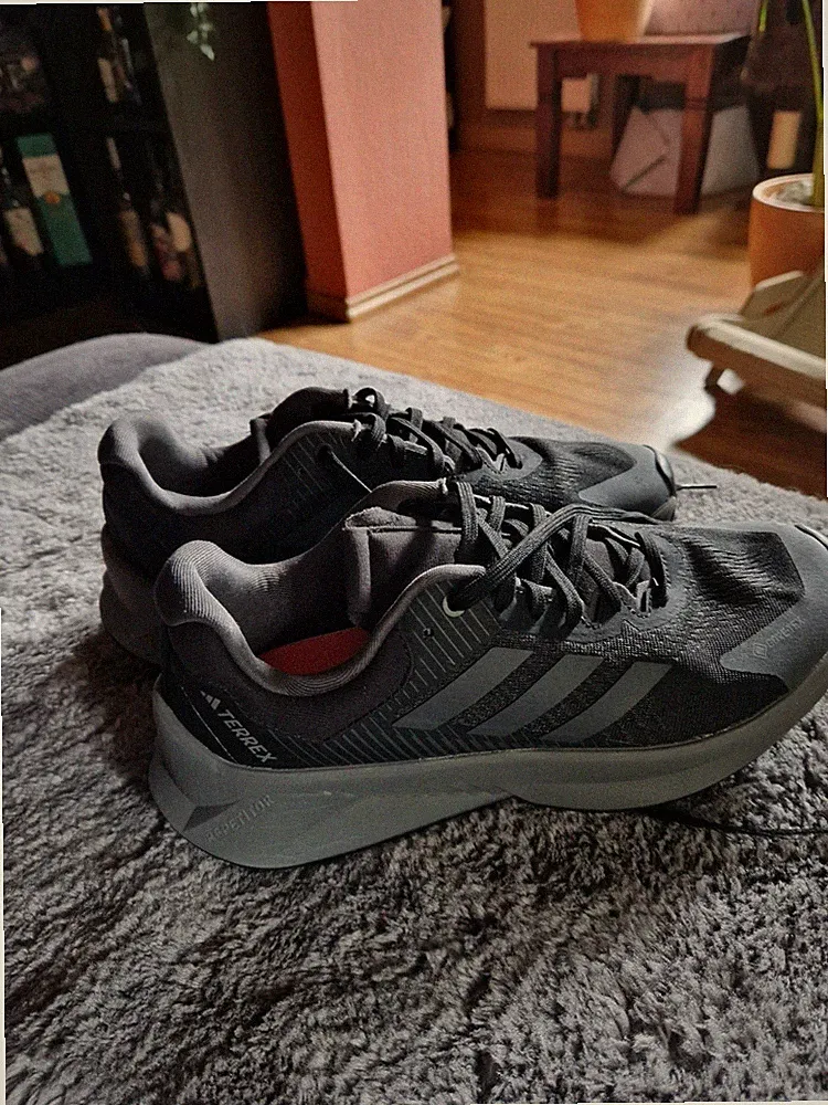 Laufschuhe DAMEN , Größe 7.5 ,einmal getragen, Rutschfest und guter Halt