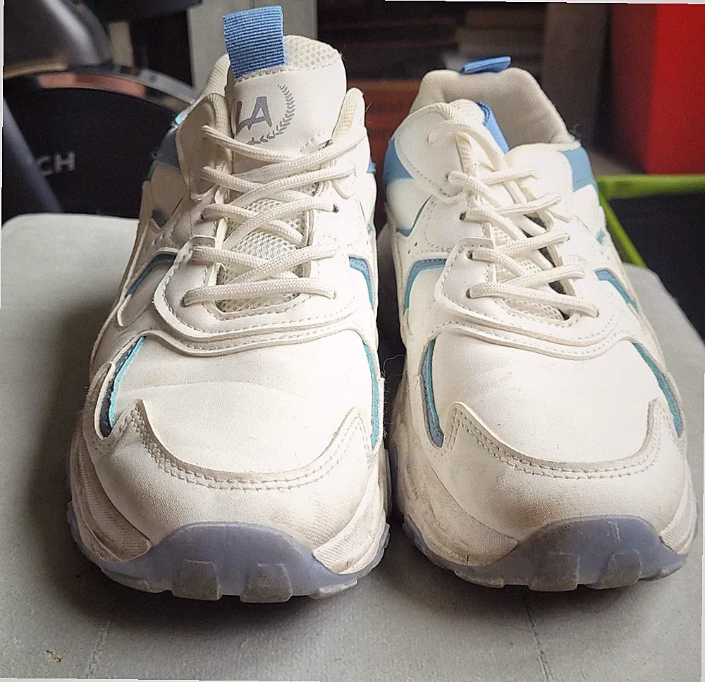 Laufschuhe Gr 39 weiß/ hellblau