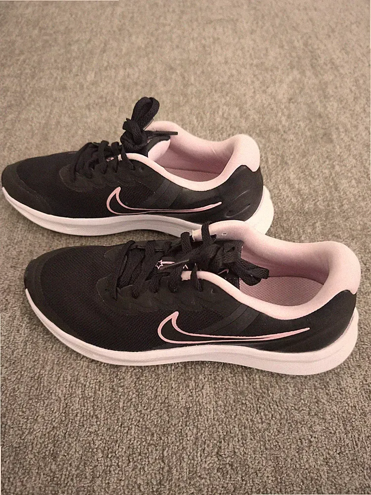 Laufschuhe Jugend, Damen, Größe 38,5 Nike