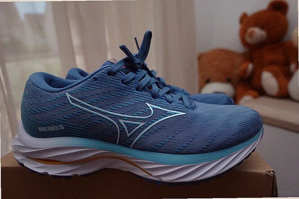 Laufschuhe Sportschuhe Damen MIZUNO WAVE RIDER 26 Gr.: 37 UK 4,5 US 7