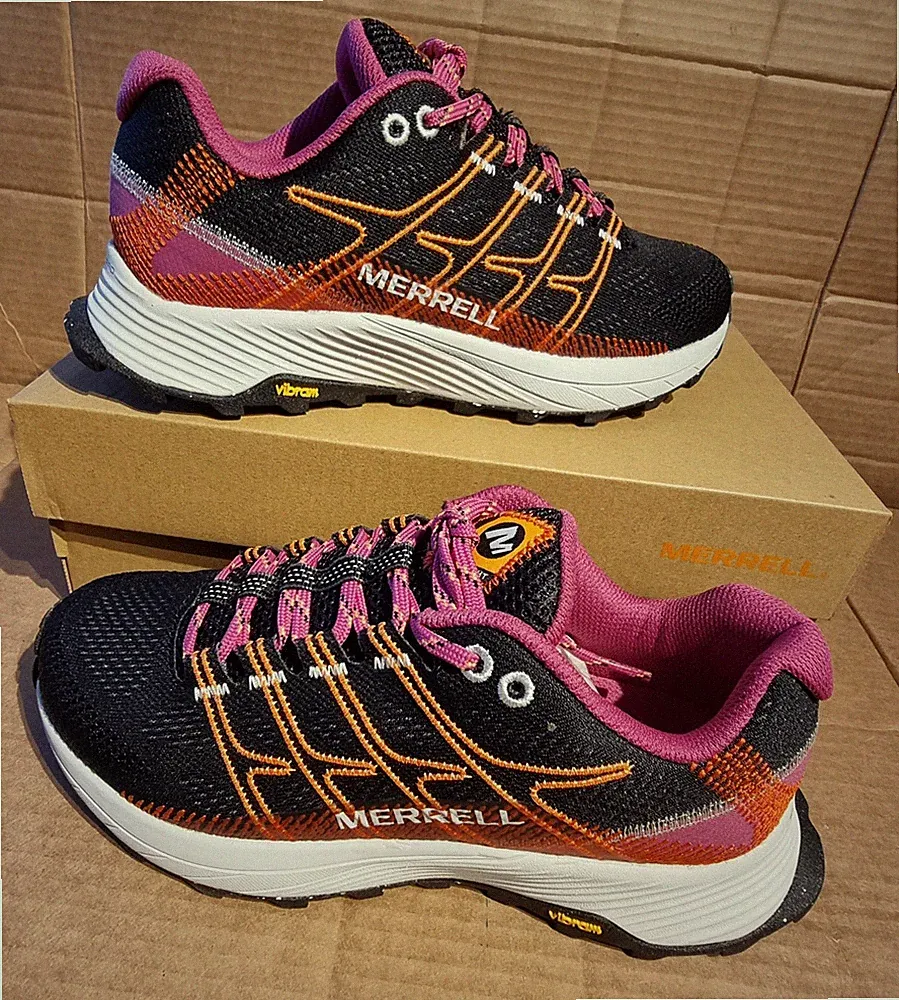 Merrell Damen Moab Flight Wander Trail Laufschuhe UK4 / EU37, schwarz/fuchsia