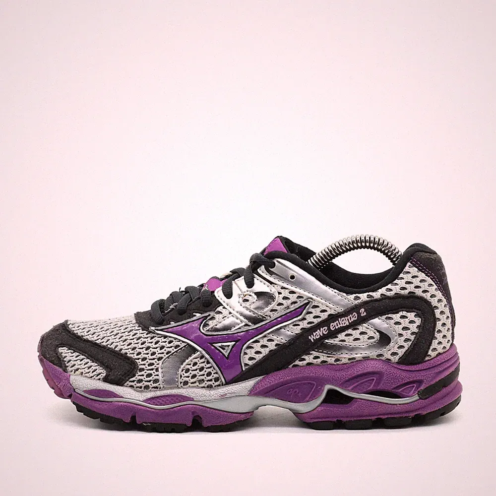 Mizuno Damen Wave Enigma 2 Sneaker Lila/Silber/Schwarz ämpfung Laufschuhe EU 37