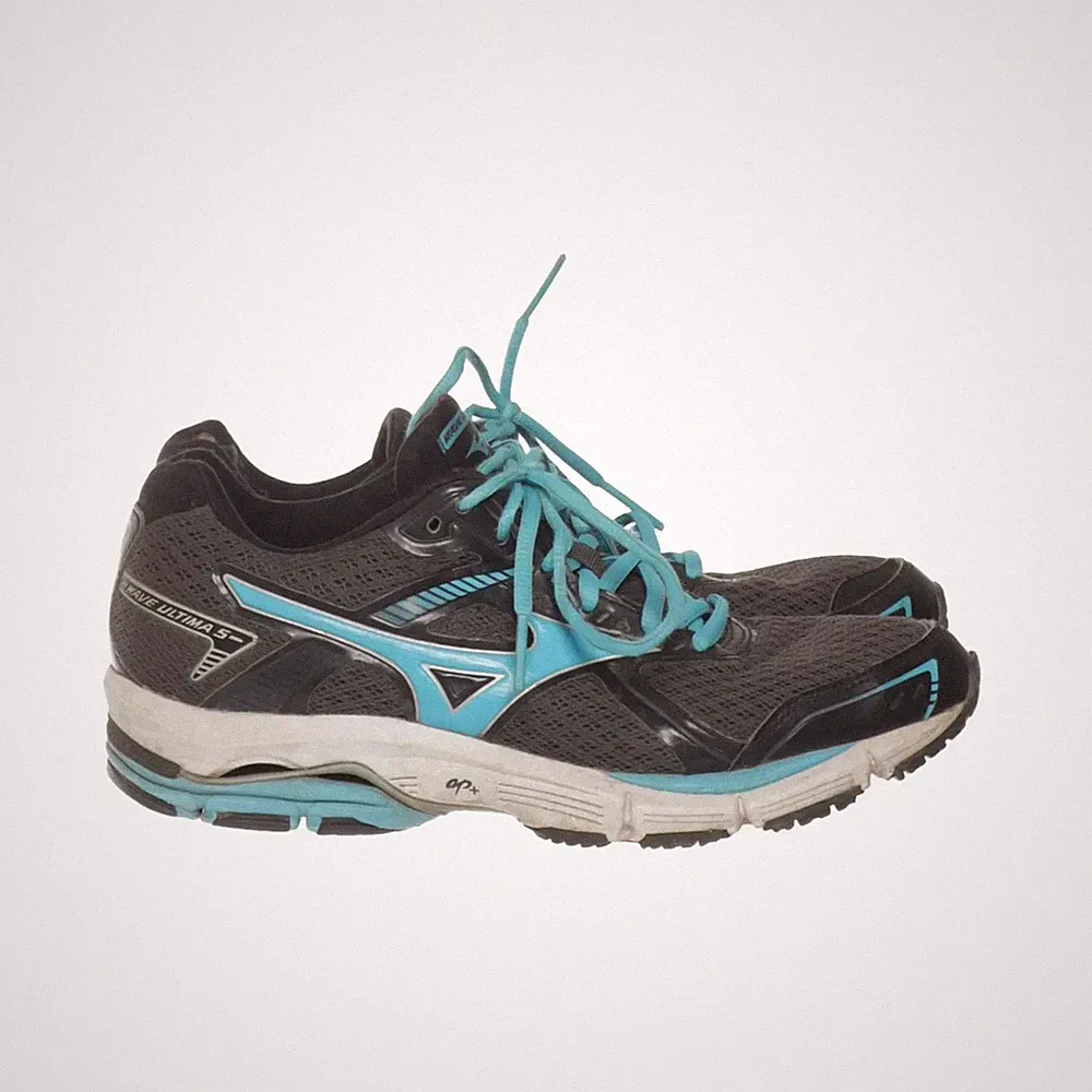 Mizuno, Laufschuhe, Größe: 38, model: wave ultima 5, Schwarz/Blau, Damen #Pp1