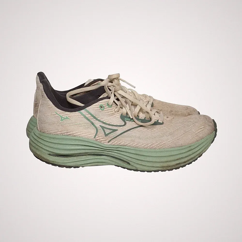 Mizuno, Laufschuhe, Größe: 42, model: wave rider 29, Beige/Grün, Damen #3m2
