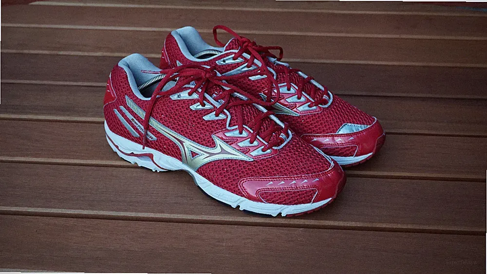 Mizuno Sportschuhe Laufschuhe Running Wave Precision 8 Gr. 46,5 rot