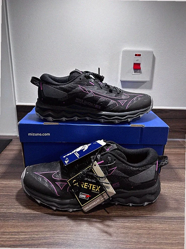 Mizuno Wave Daichi 7 Trail Gore-Tex Laufschuhe - Größe UK 4 - UVP 110£