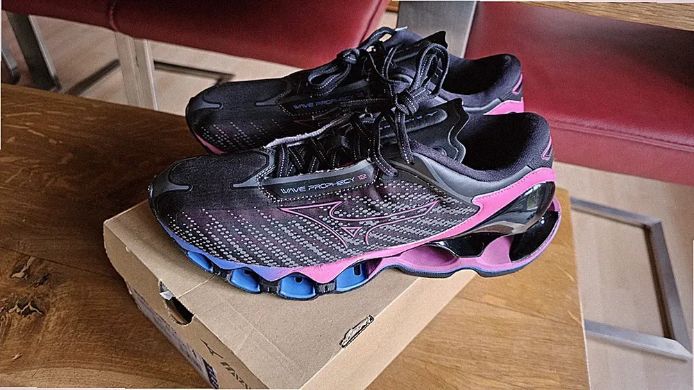 Mizuno Wave Prophecy 12 Women Laufschuhe Sportschuhe Sneaker Gr. 41 (39)