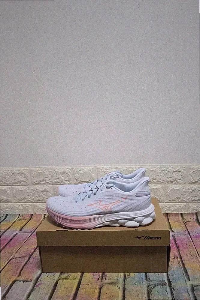 Mizuno Wave Skyrise 6 Straßenlaufschuhe UK 5,5 Damen UVP 130£ Nantucket