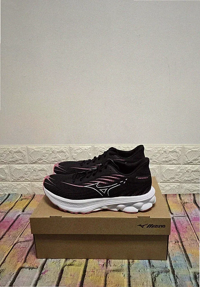 Mizuno Wave Skyrise 6 Straßenlaufschuhe UK 5,5 Damen UVP 130£ schwarz