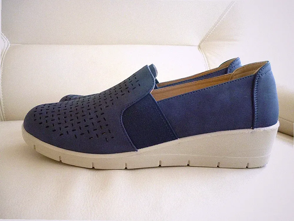 Naturella leichte Loafer Slipper Blau Gr.39/40✅NEUw. Lochmuster Fußbett Einlagen