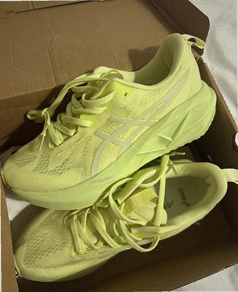 Neu ASICS Novoblast 5 Damen Laufschuhe Gr 40/ 25.0 Cm