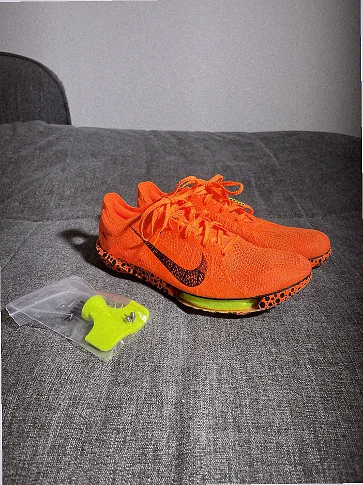 NIKE Spikes